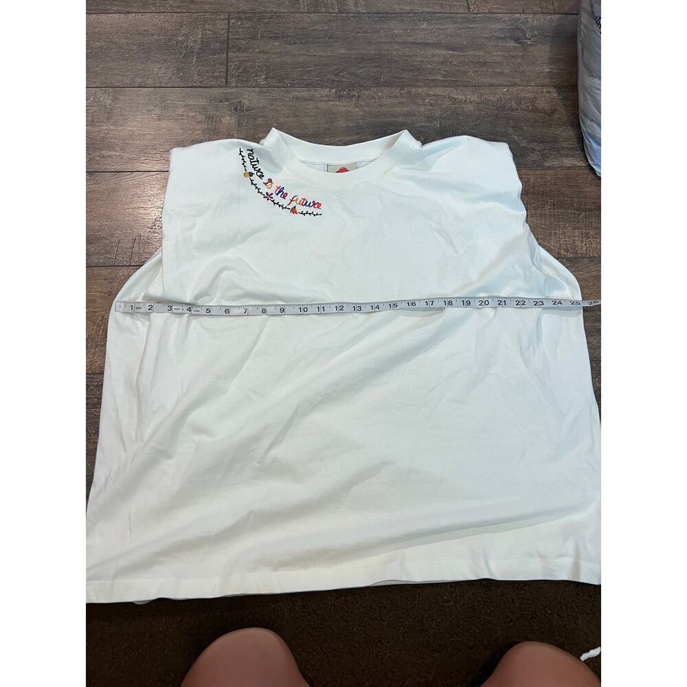 Farm Rio "Nature Is The Future" muscle tee white, featuring colorful embroidery - Picture 9 of 9